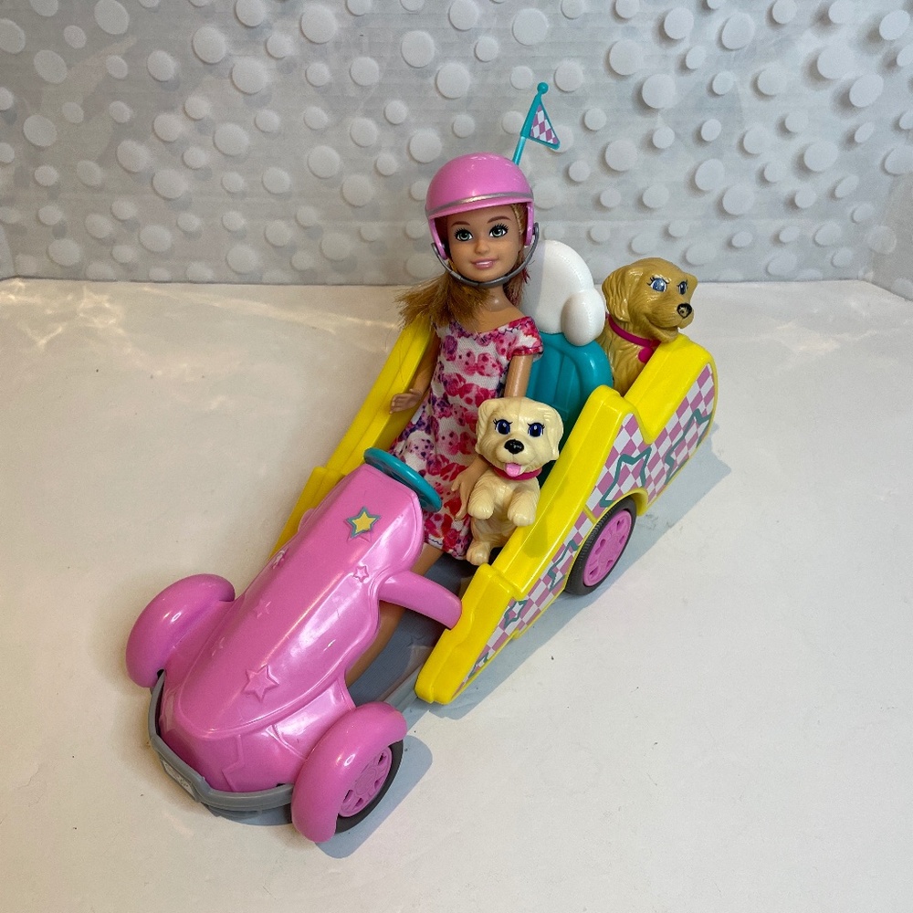 Barbie & Stacie to the Rescue 🏁Go-kart playset